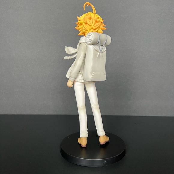 Emma The Promised Neverland Figure - Picture 2 of 3